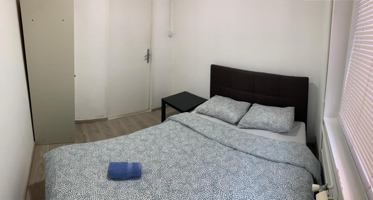 Private Rooms Belgrade Hostel Eksteriør bilde